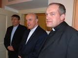 Mons. Josef Nuzík (vpravo) na setkání generálních vikářů