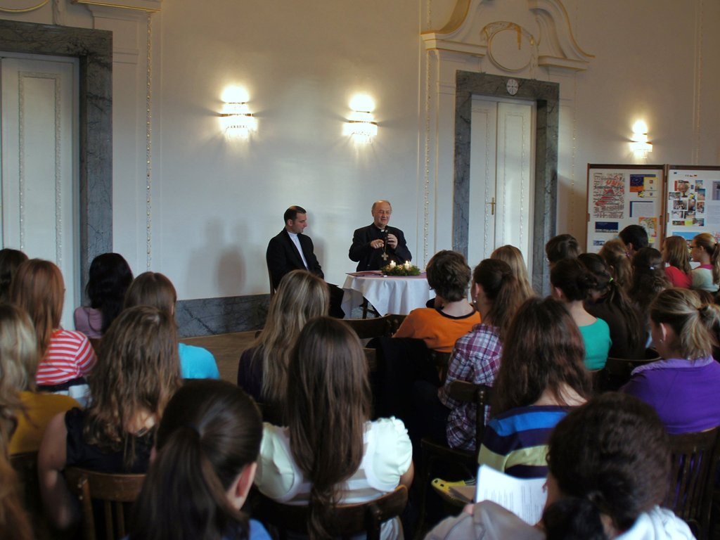 Přednáška pro maturanty. Foto Iva Bekárková