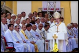Bohoslužbě předsedal papežský legát kardinál Josip Bozanić